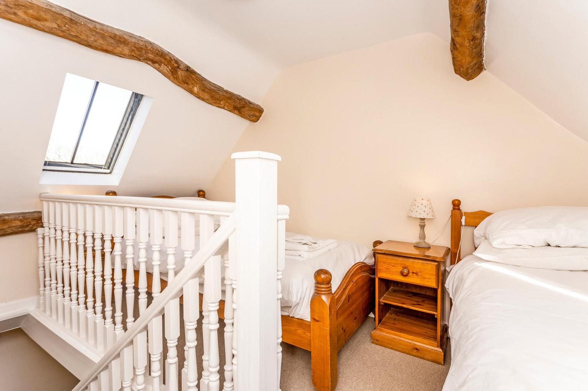 Bridge Farm Holiday Cottages Honeybourne Phòng bức ảnh